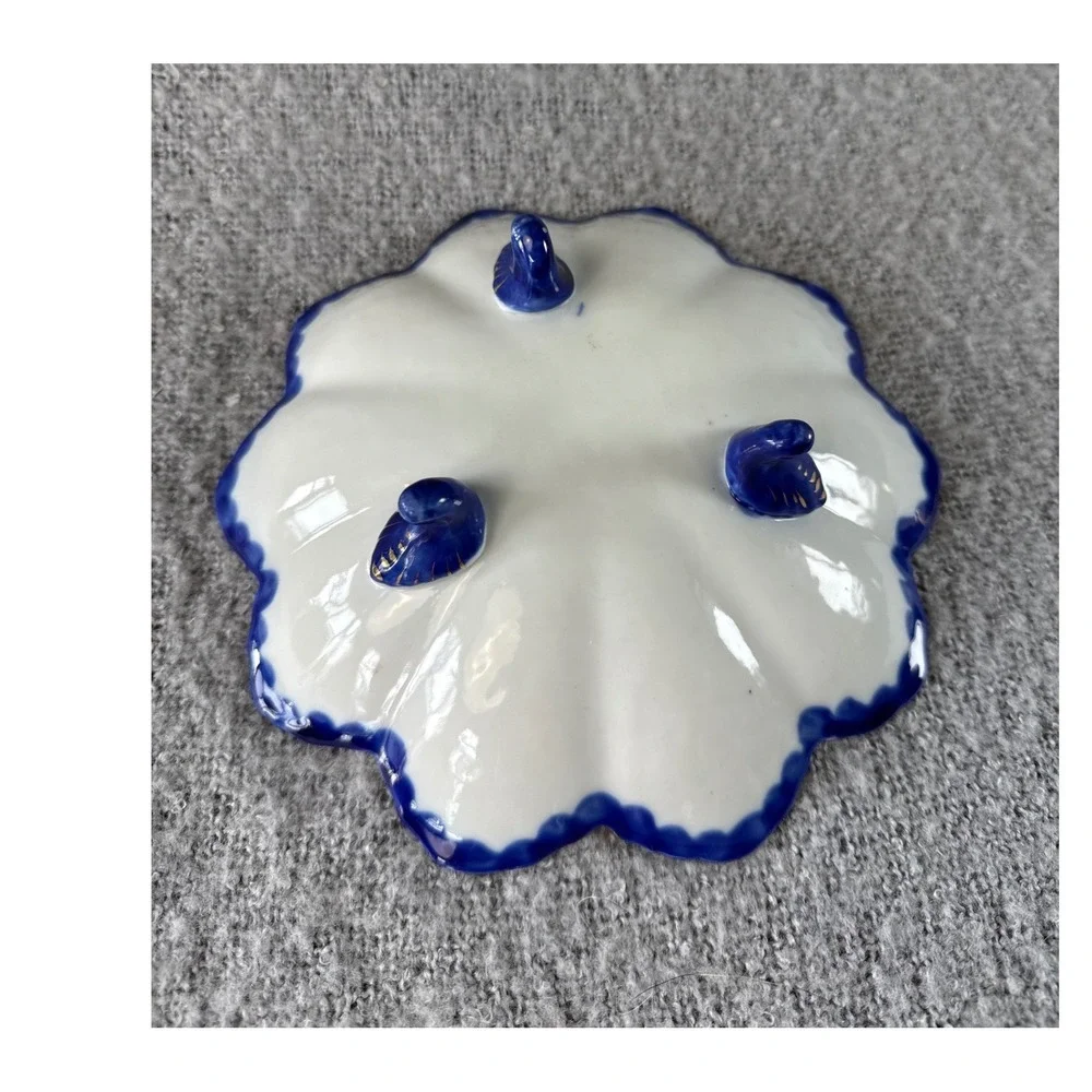 Grandmas Vintage Footed‎ Floral Bowl 7.5